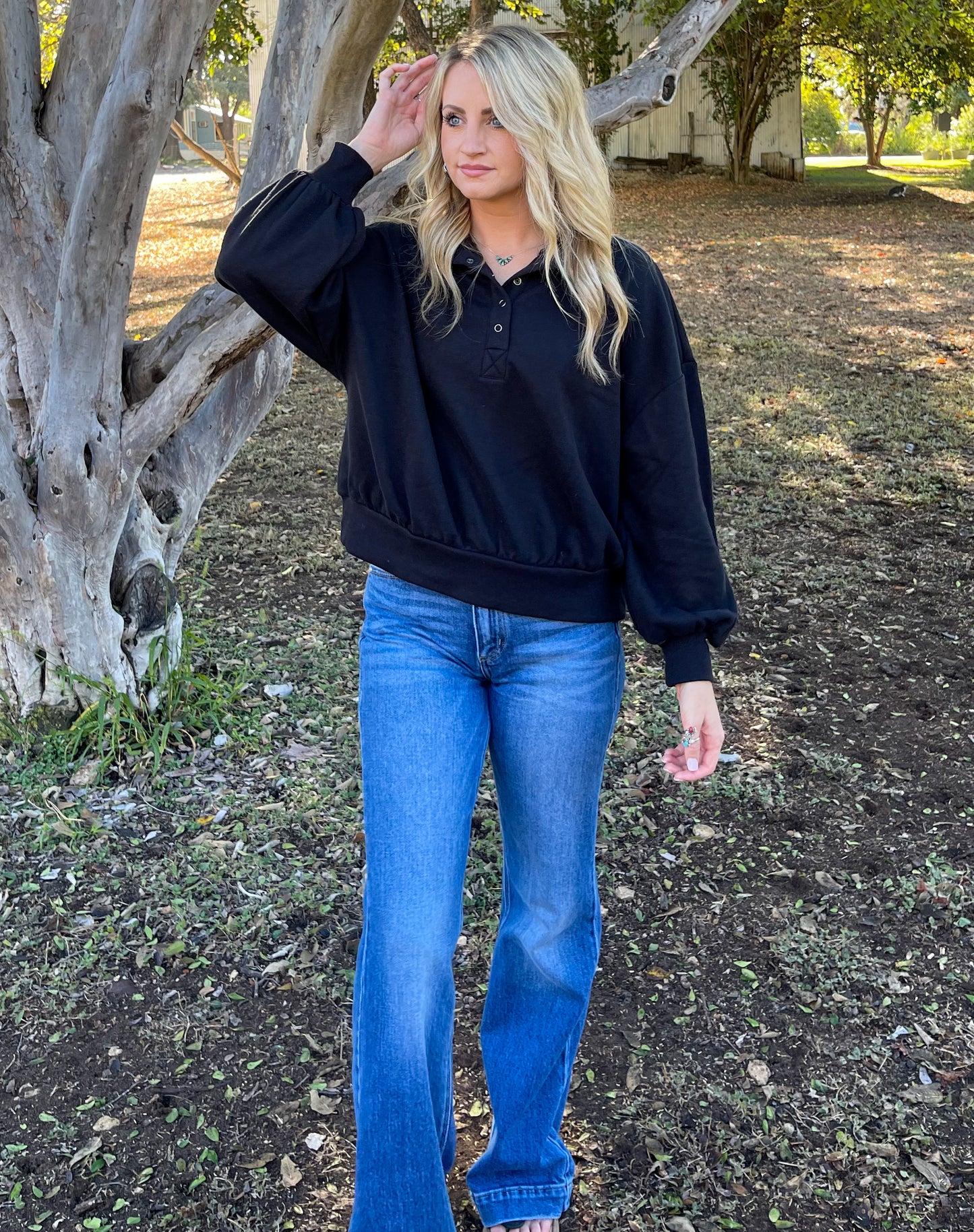 The Cassie Pullover *Black