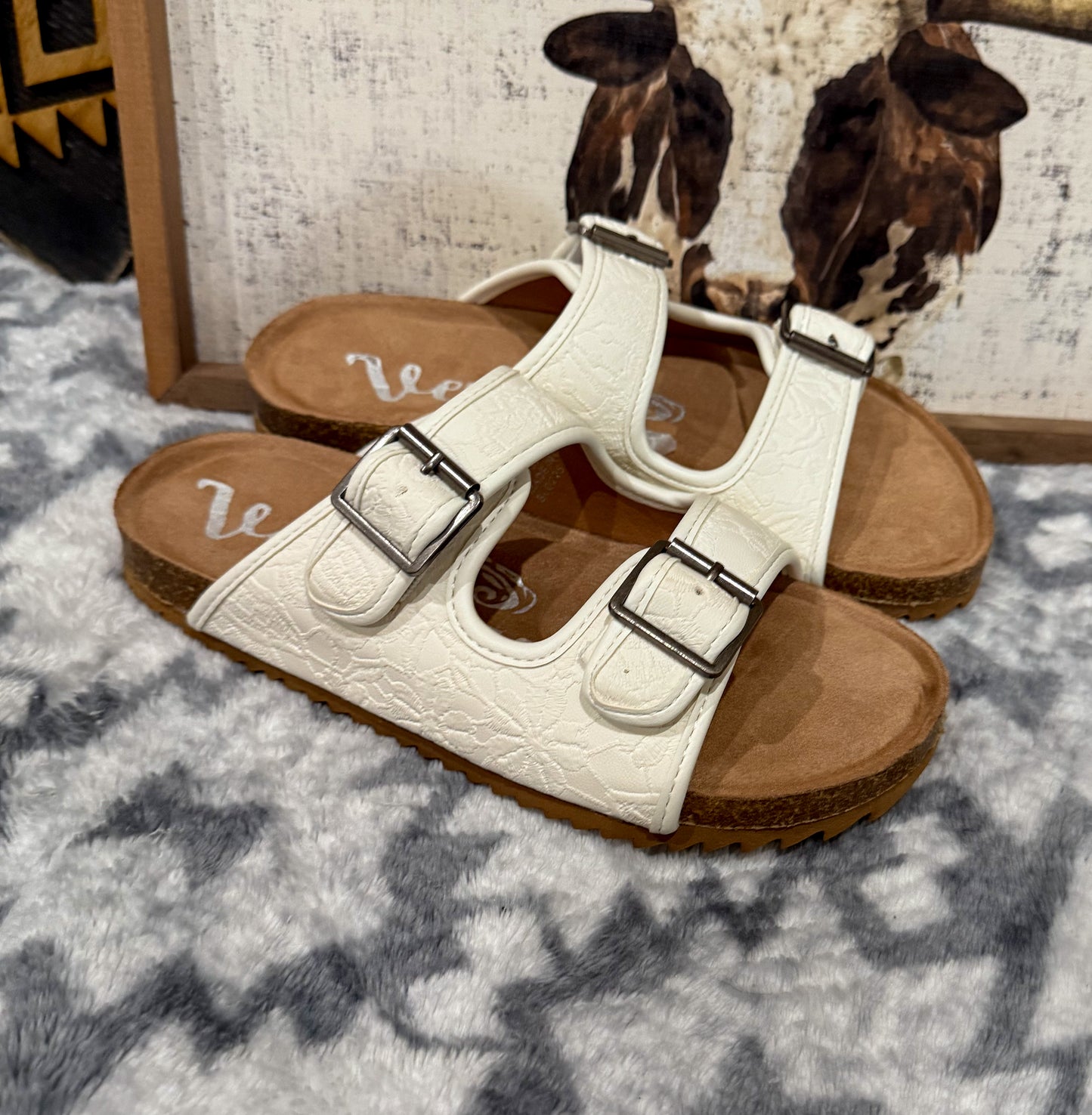 Berry Sandals *White