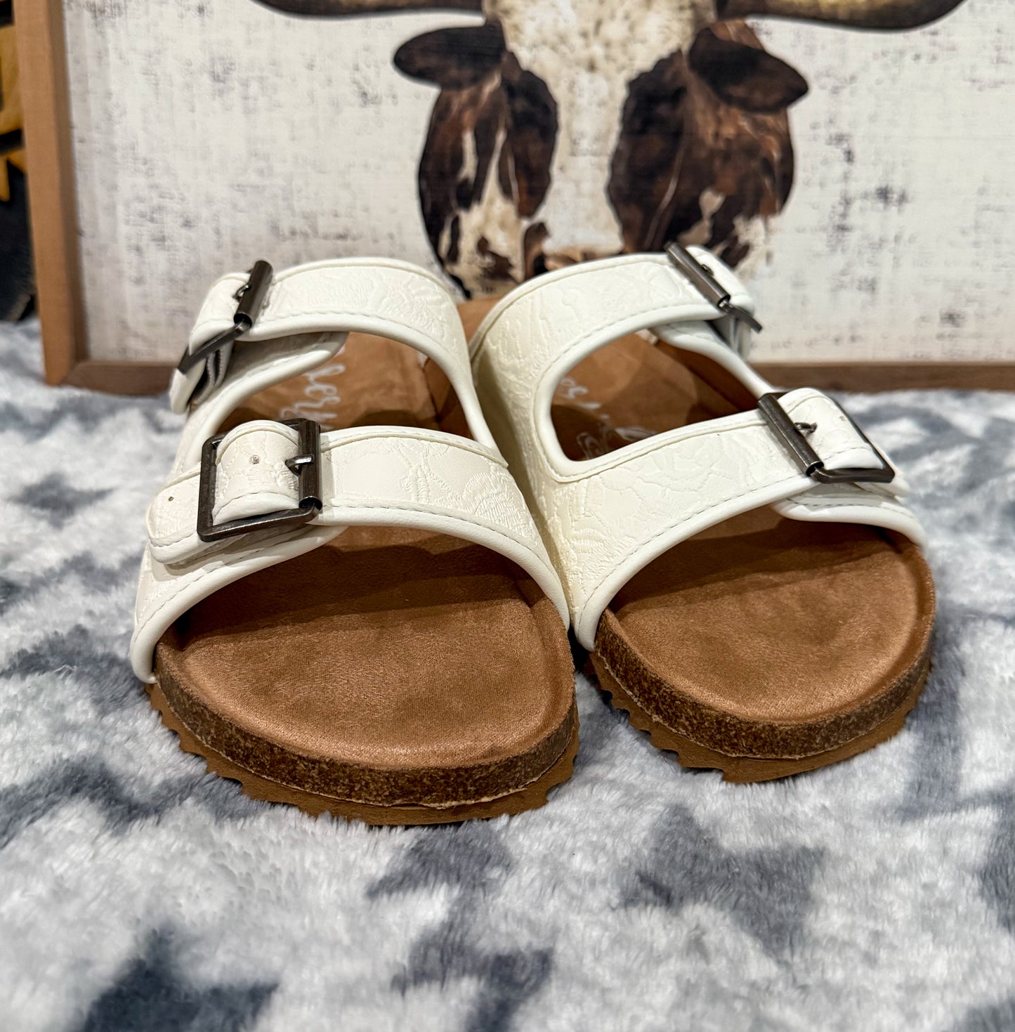 Berry Sandals *White