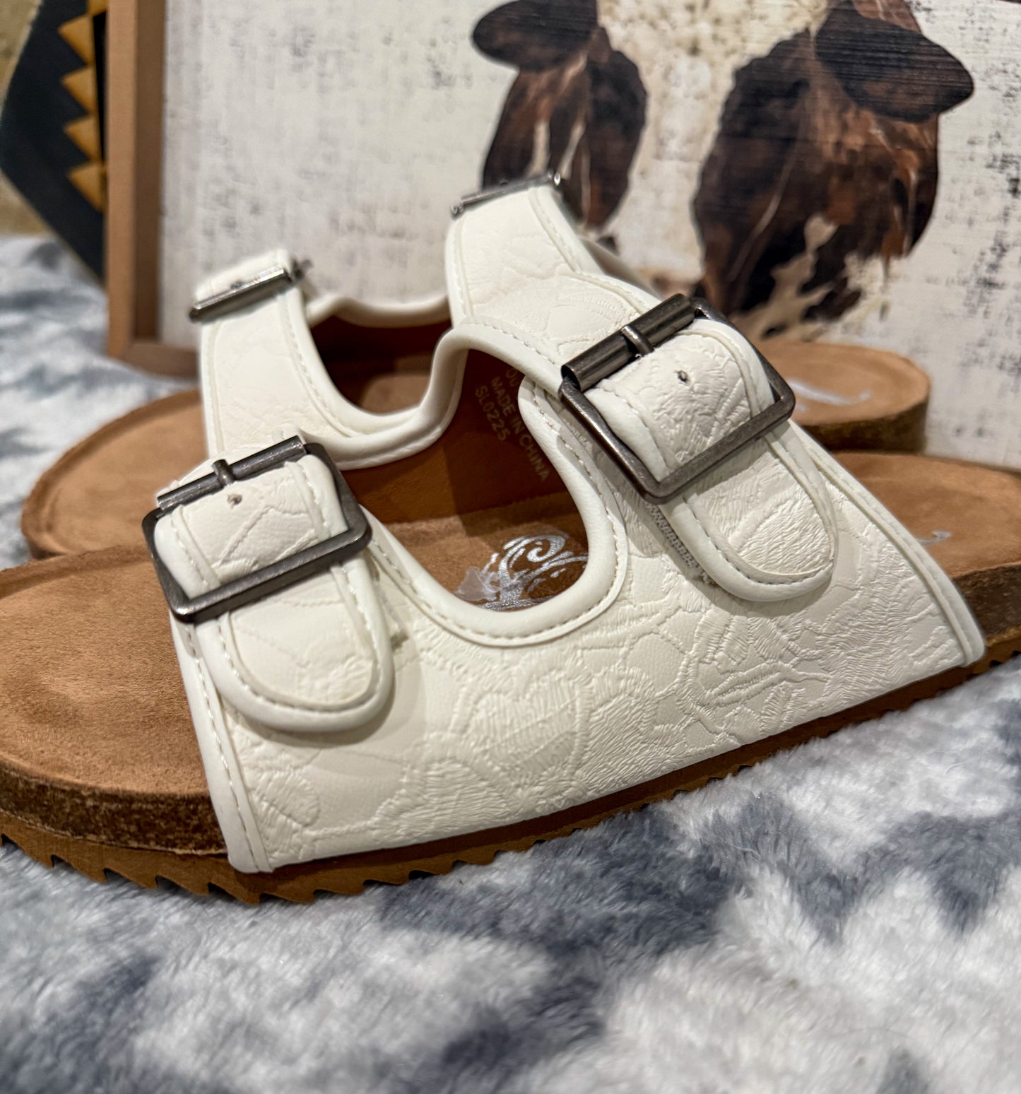 Berry Sandals *White