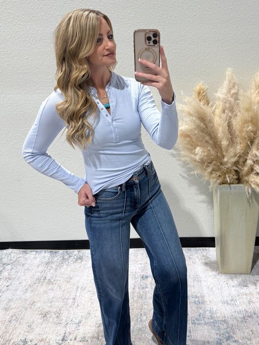 The Henley Basic Long Sleeve *Light Blue