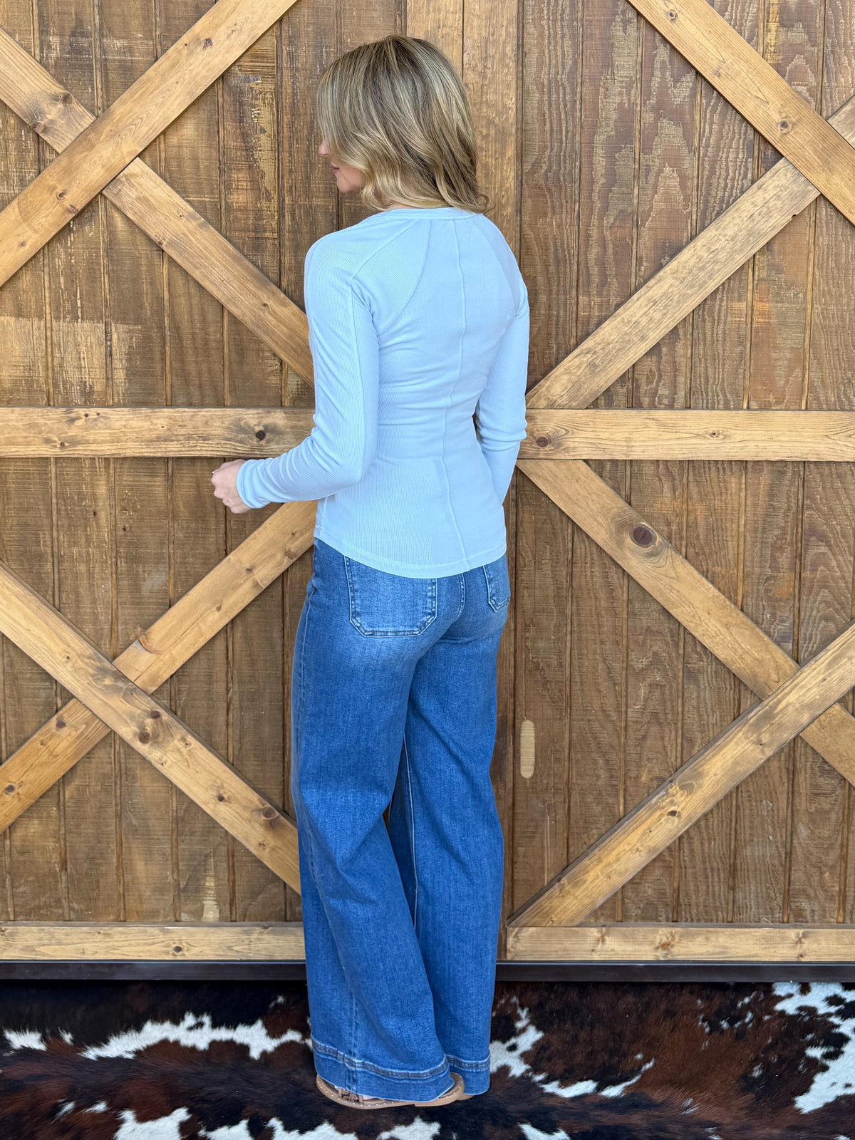 The Henley Basic Long Sleeve *Light Blue