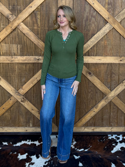 The Henley Basic Long Sleeve *Sage