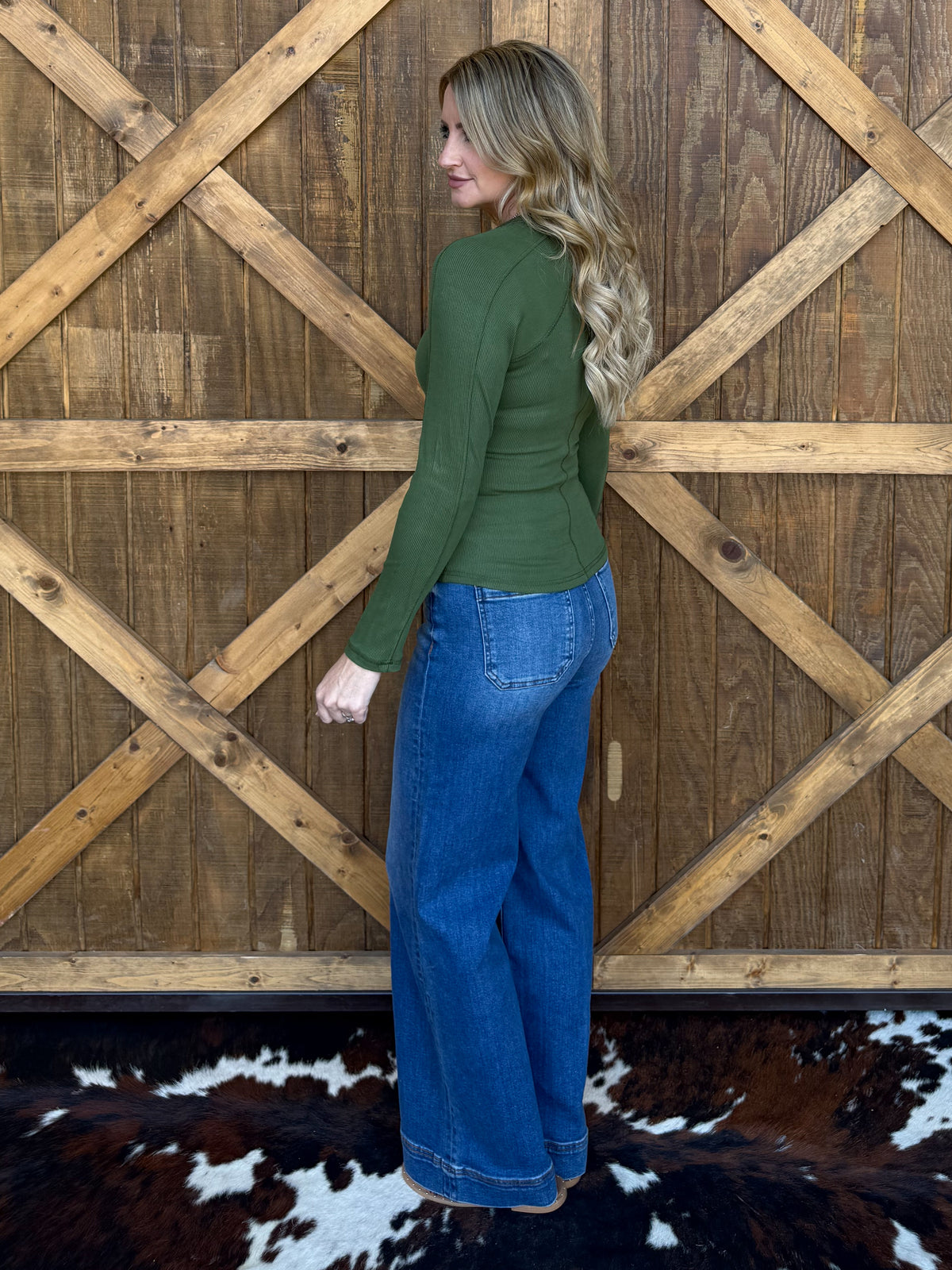 The Henley Basic Long Sleeve *Sage