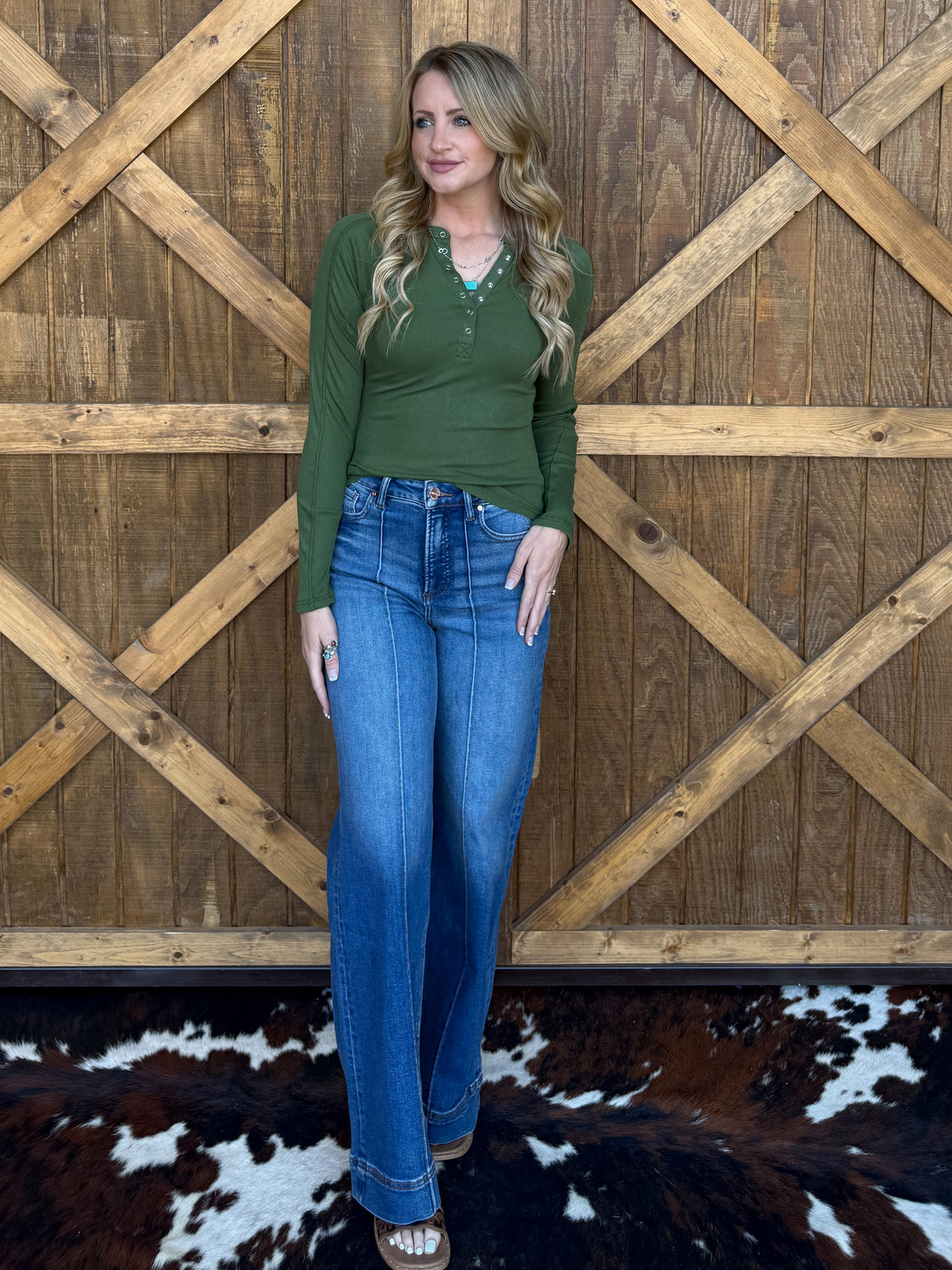 The Henley Basic Long Sleeve *Sage