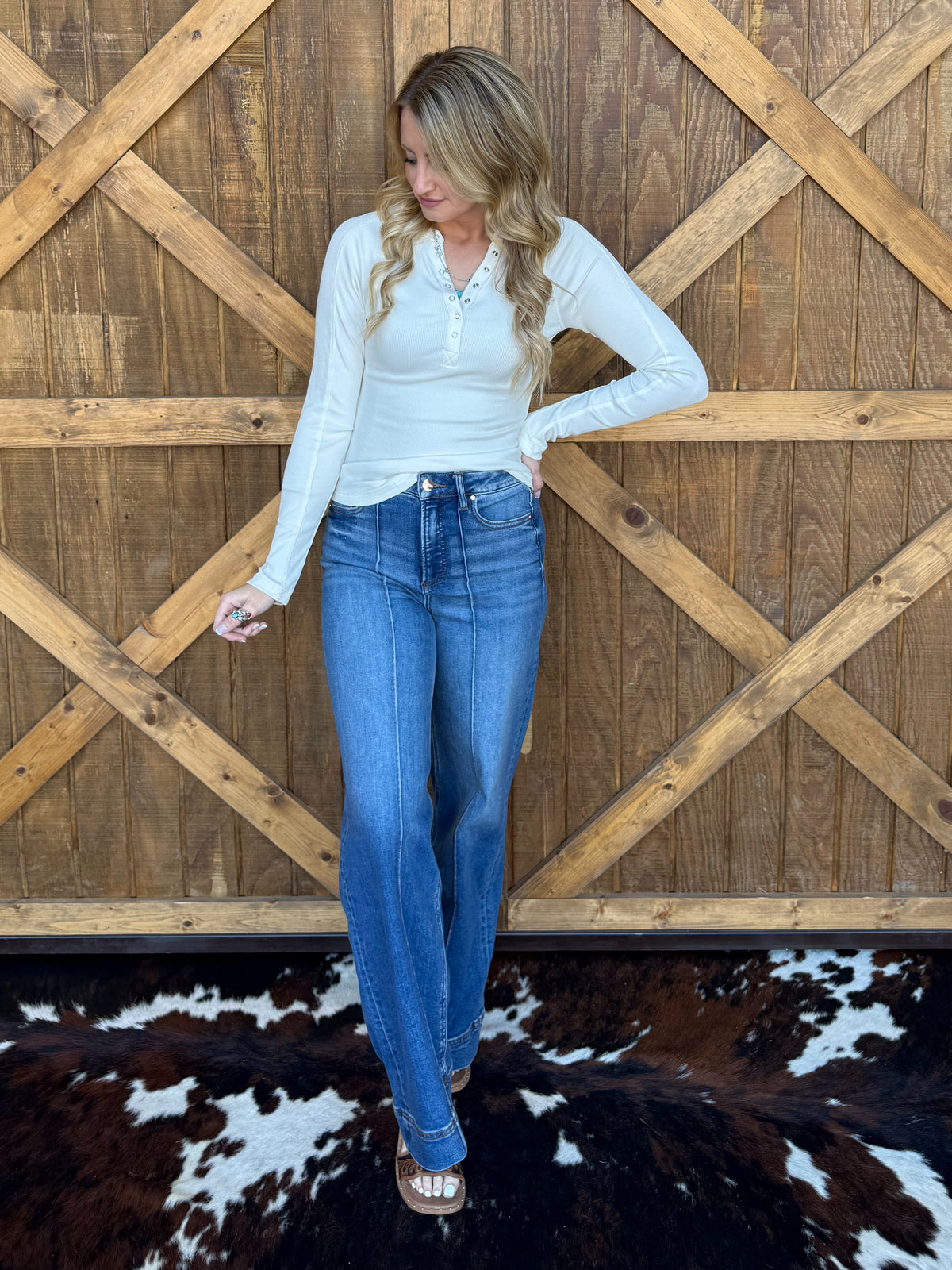 The Henley Basic Long Sleeve *Vanilla
