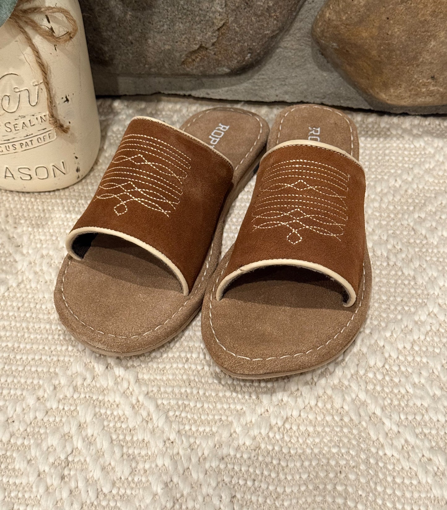 The Hampton Slides *Tan