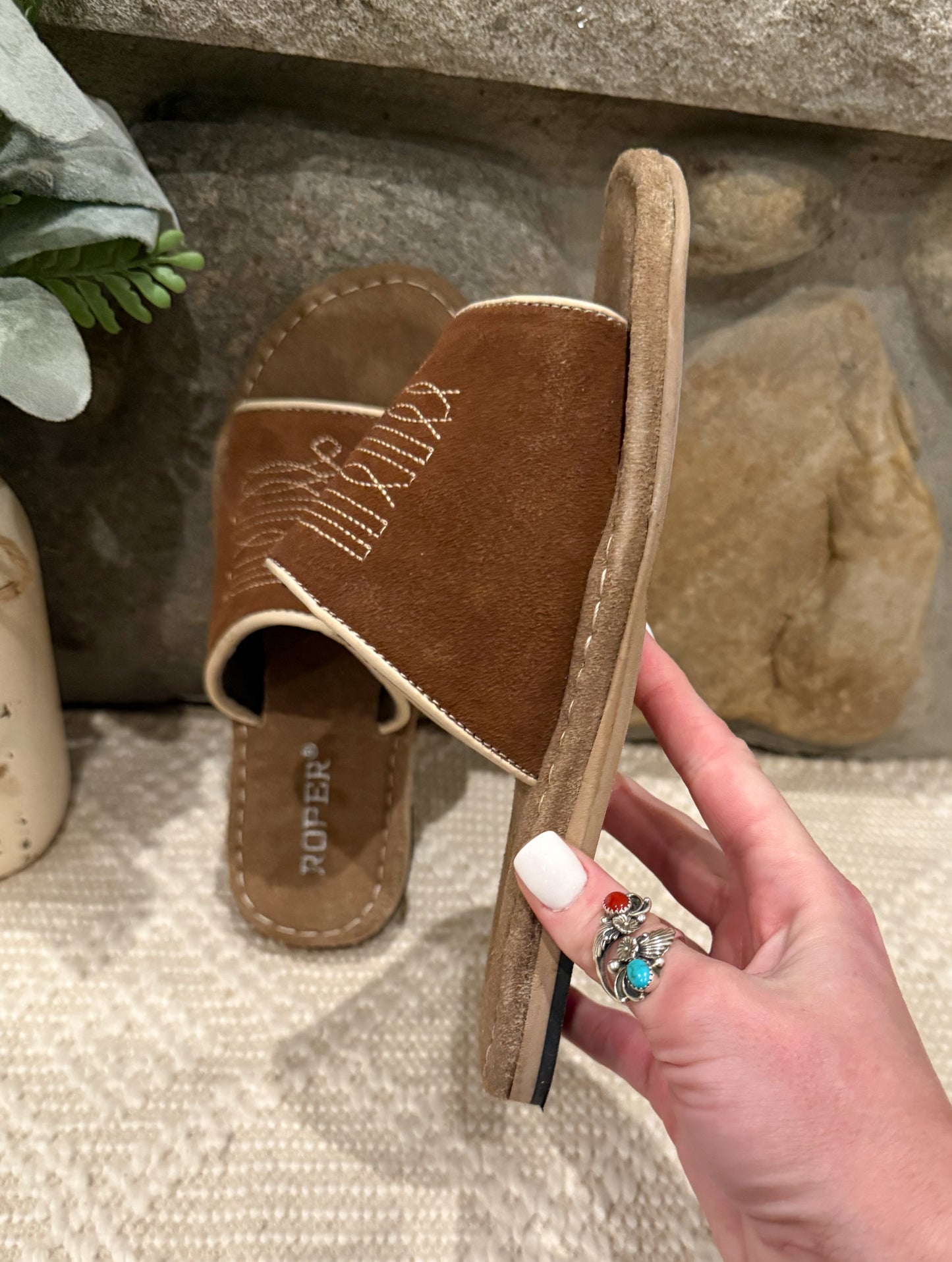 The Hampton Slides *Tan