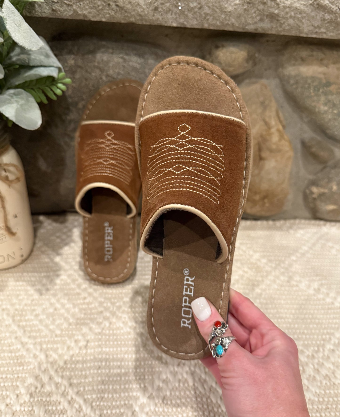 The Hampton Slides *Tan