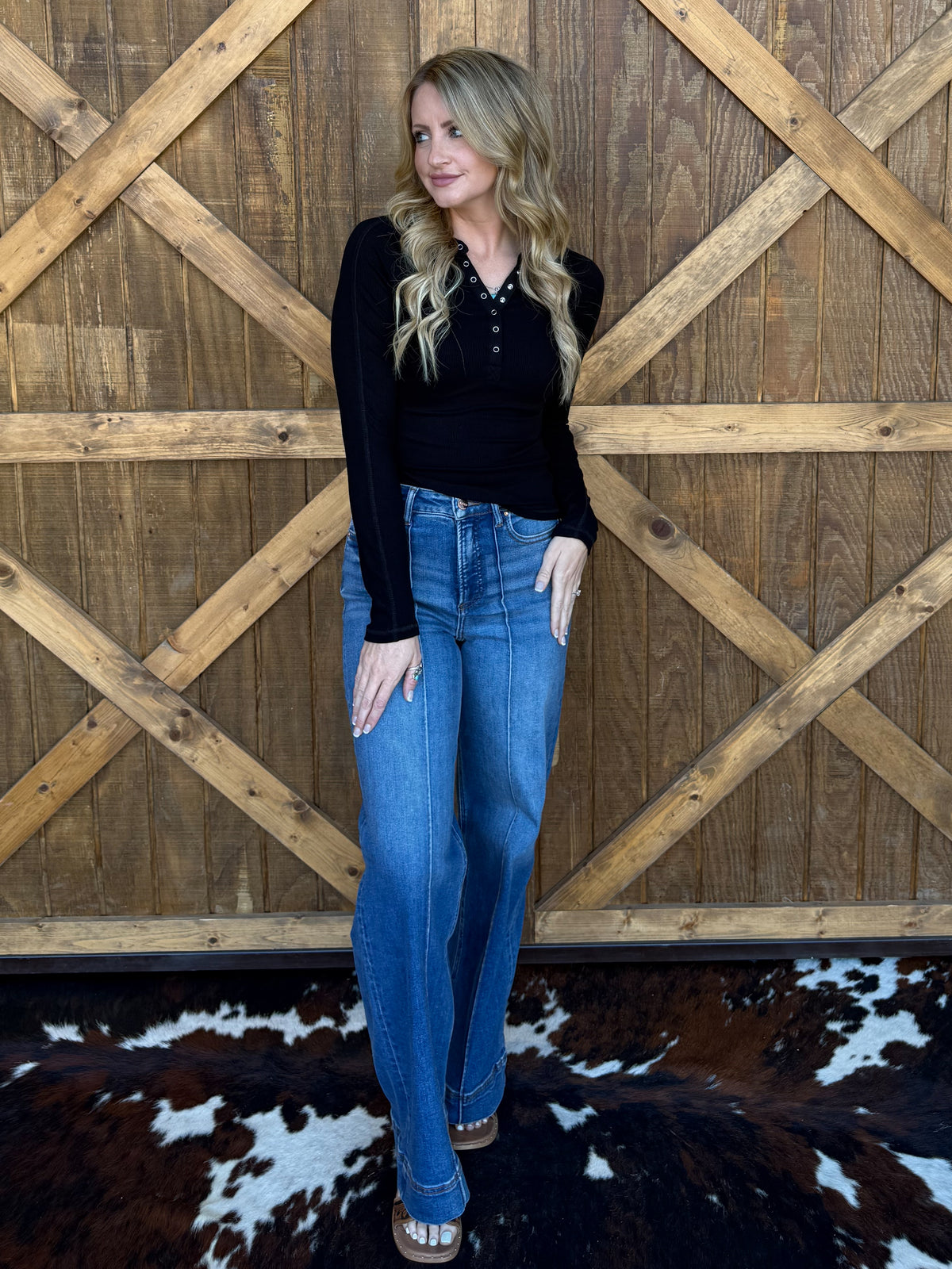 The Henley Basic Long Sleeve *Black