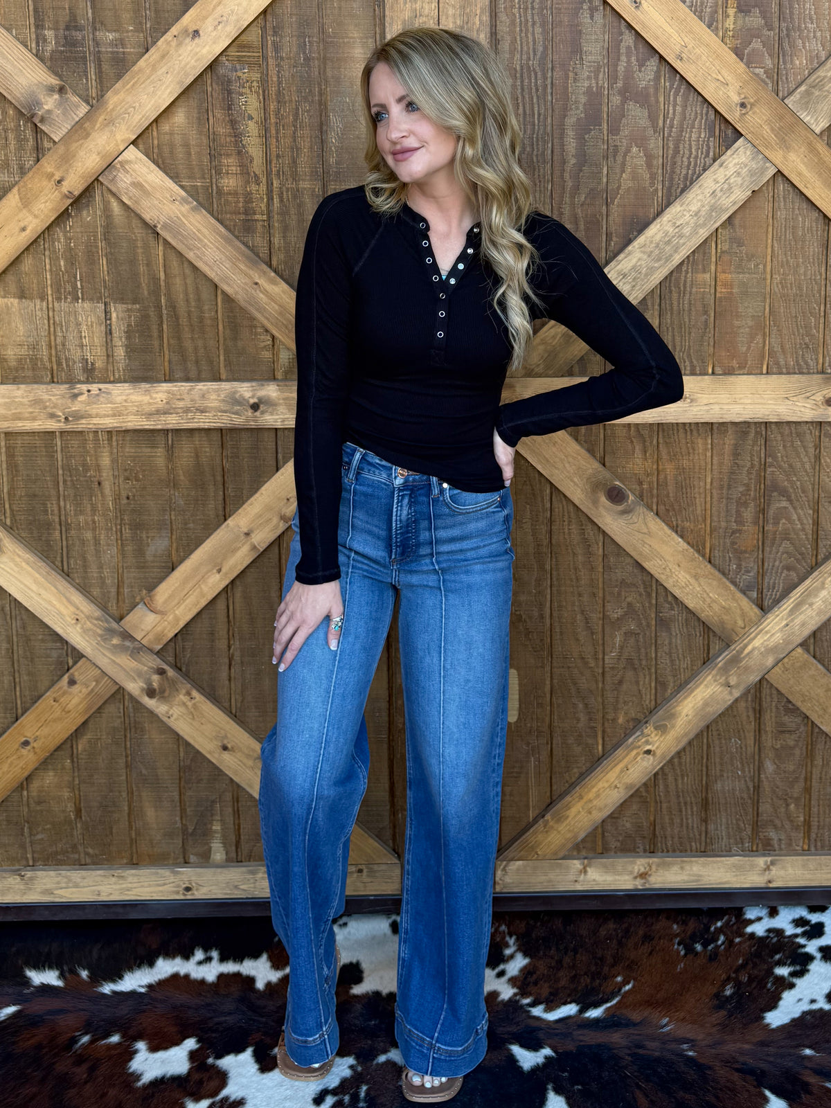 The Henley Basic Long Sleeve *Black
