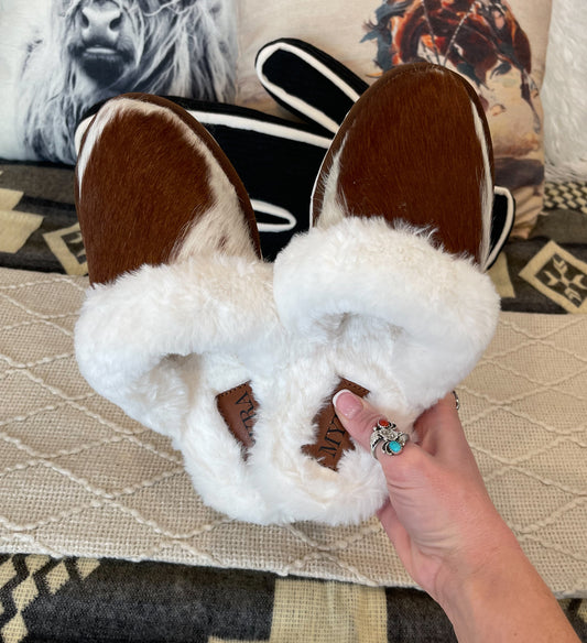 Cowhide Myra Slippers {Brown & White}