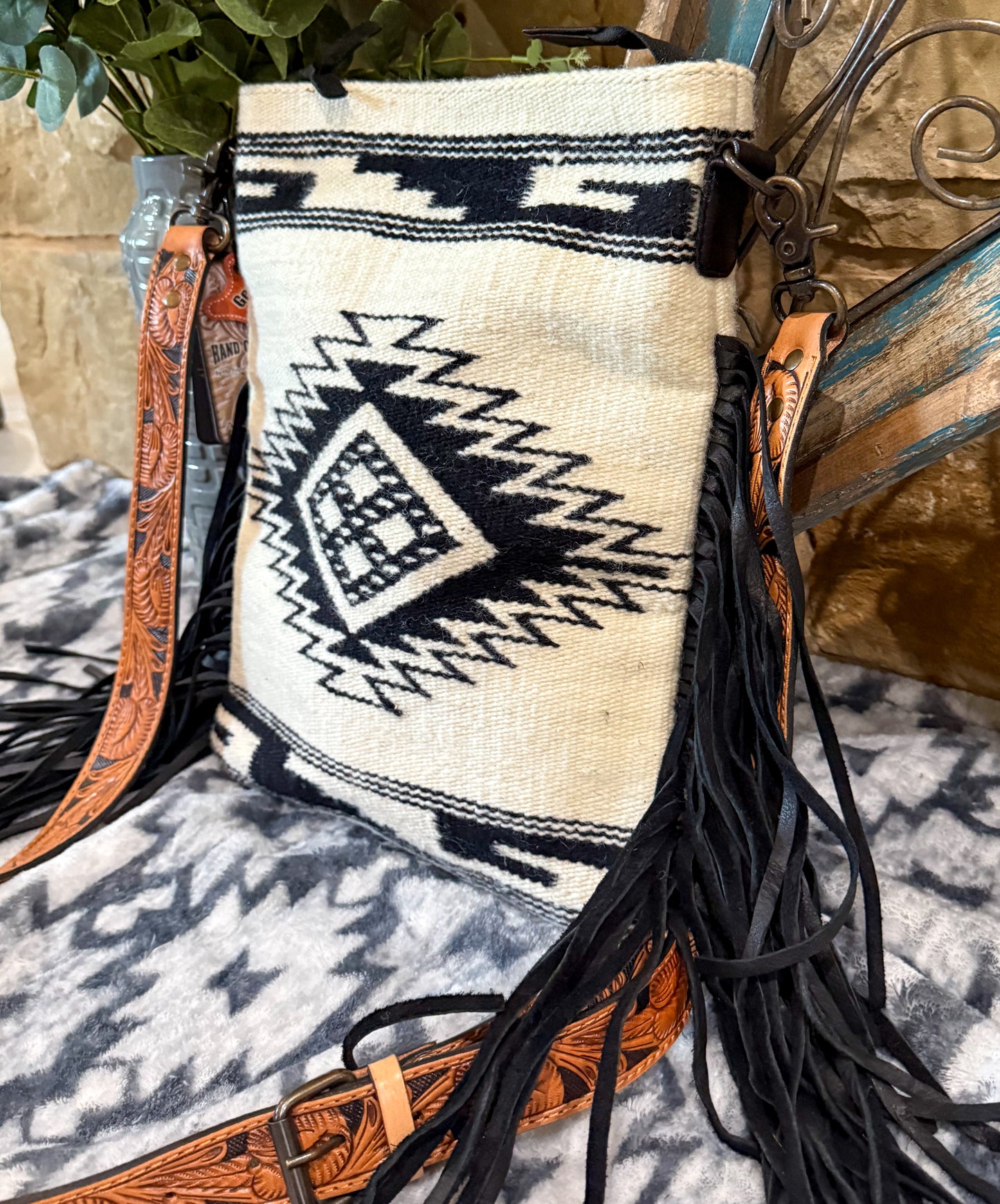 The El Paso Crossbody