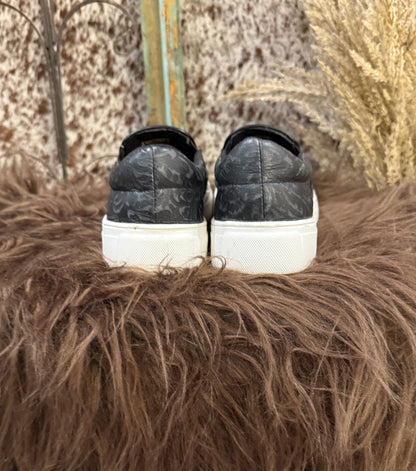 The Dakota Sneakers *Black