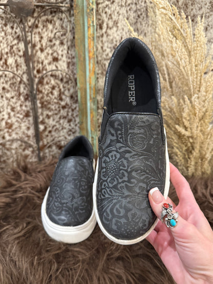 The Dakota Sneakers *Black