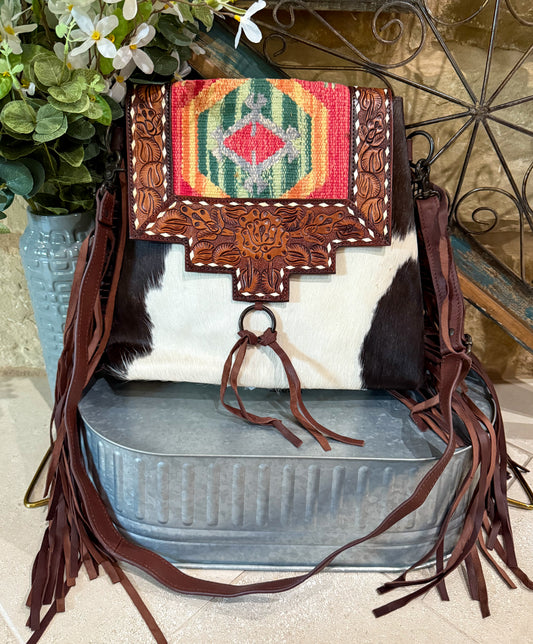 The Winnipeg Crossbody