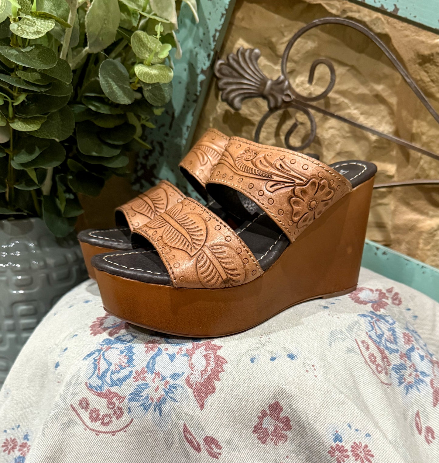 Diva Wedges by Roper