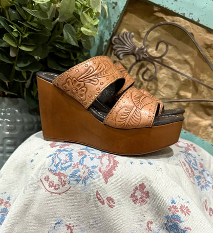 Diva Wedges by Roper