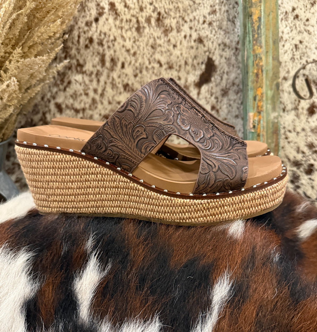 Western Floral Wedges
