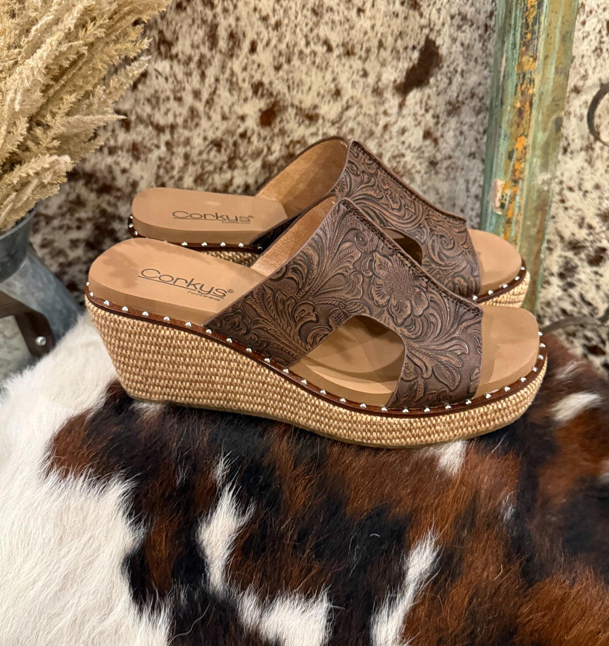 Western Floral Wedges