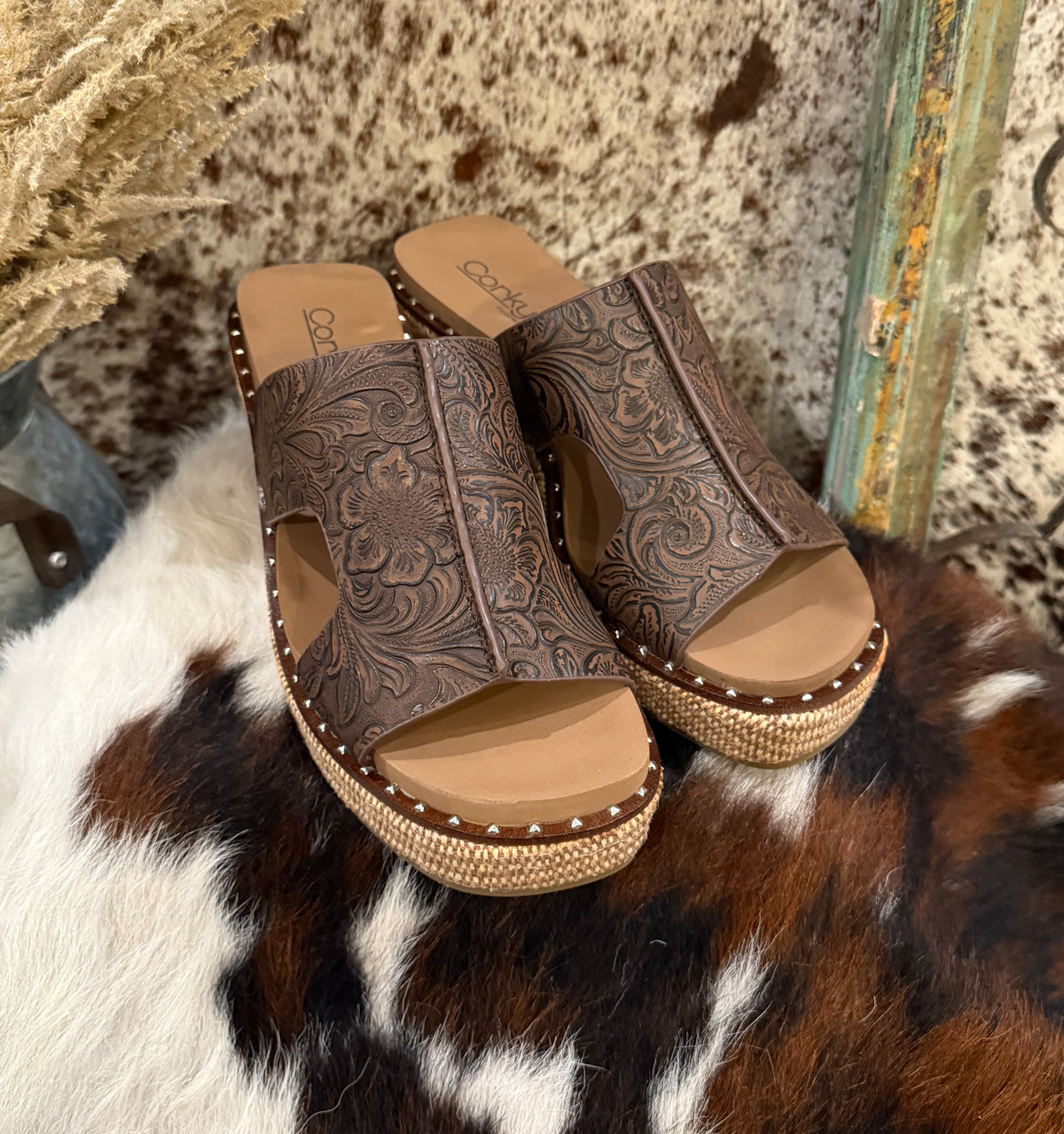 Western Floral Wedges