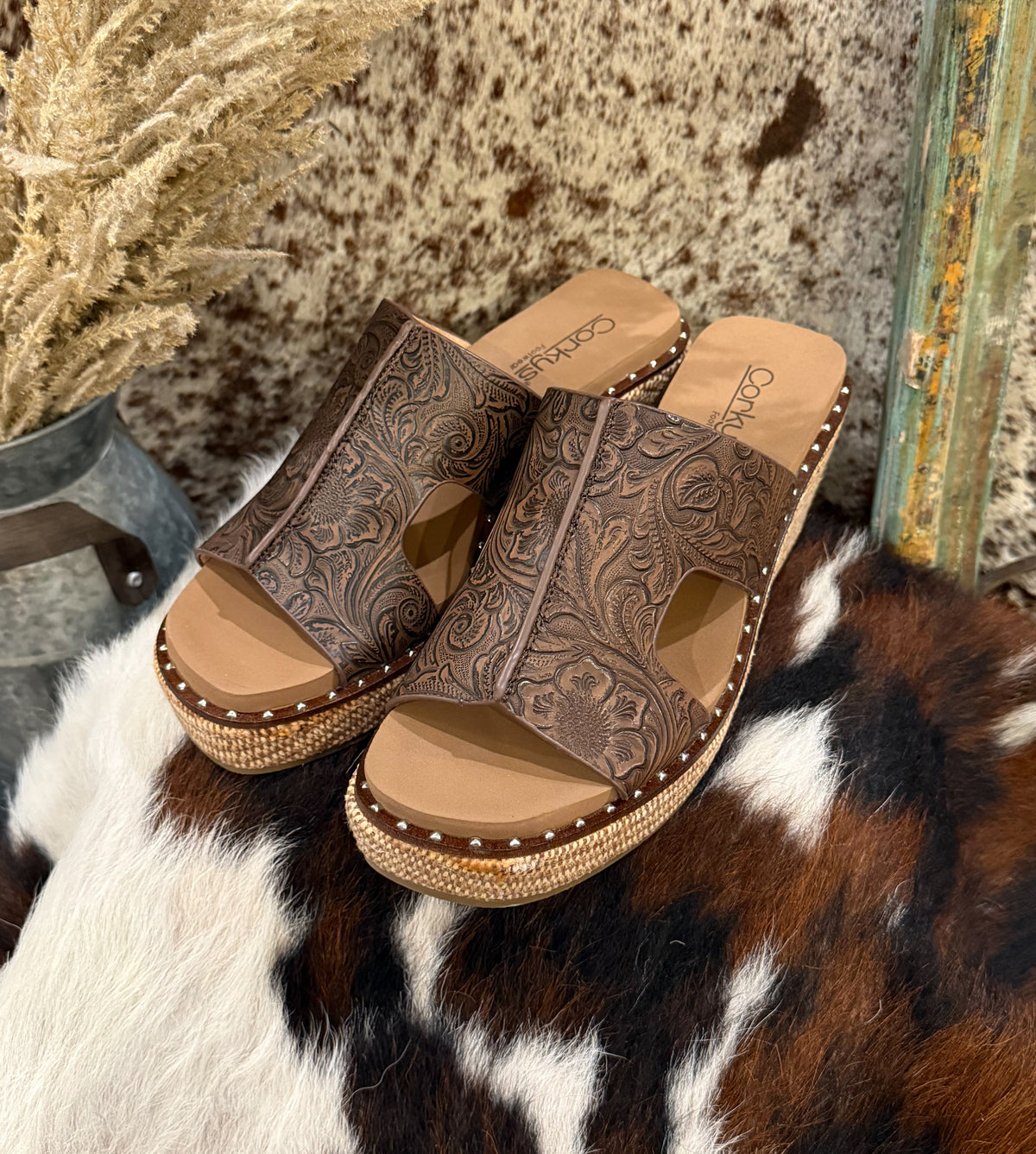 Western Floral Wedges