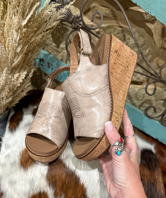 Most Wanted Corkys Wedges *Cream