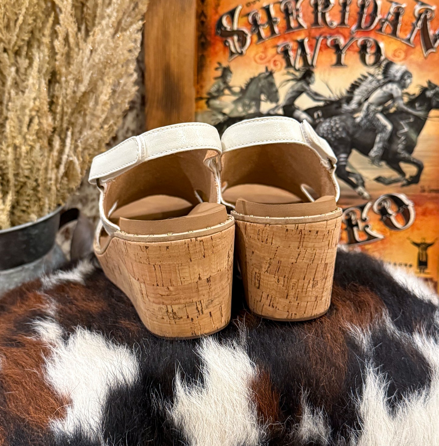 Darlin’ Corkys Wedges *White