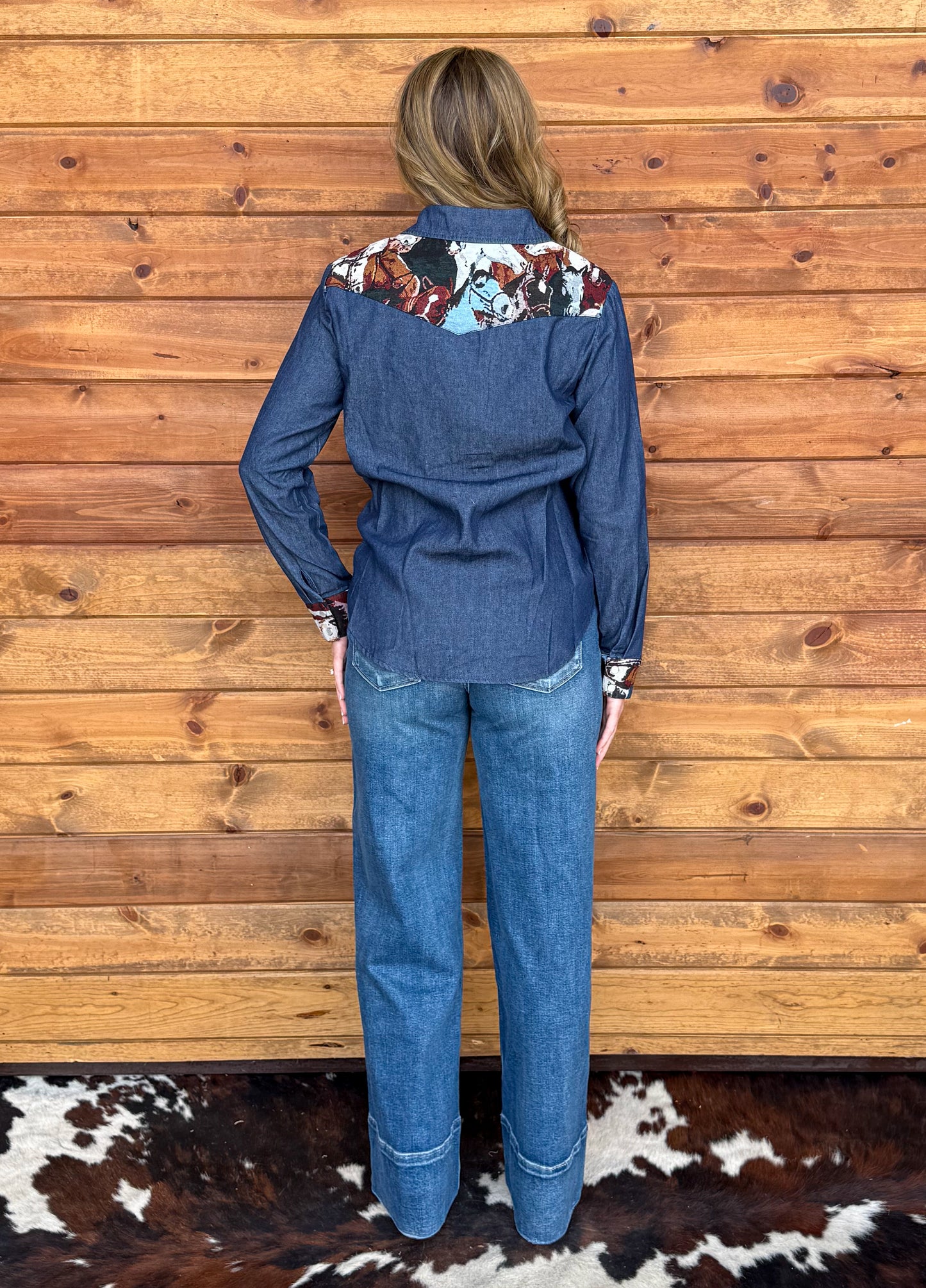 Wild Horses Pearl Snap Top