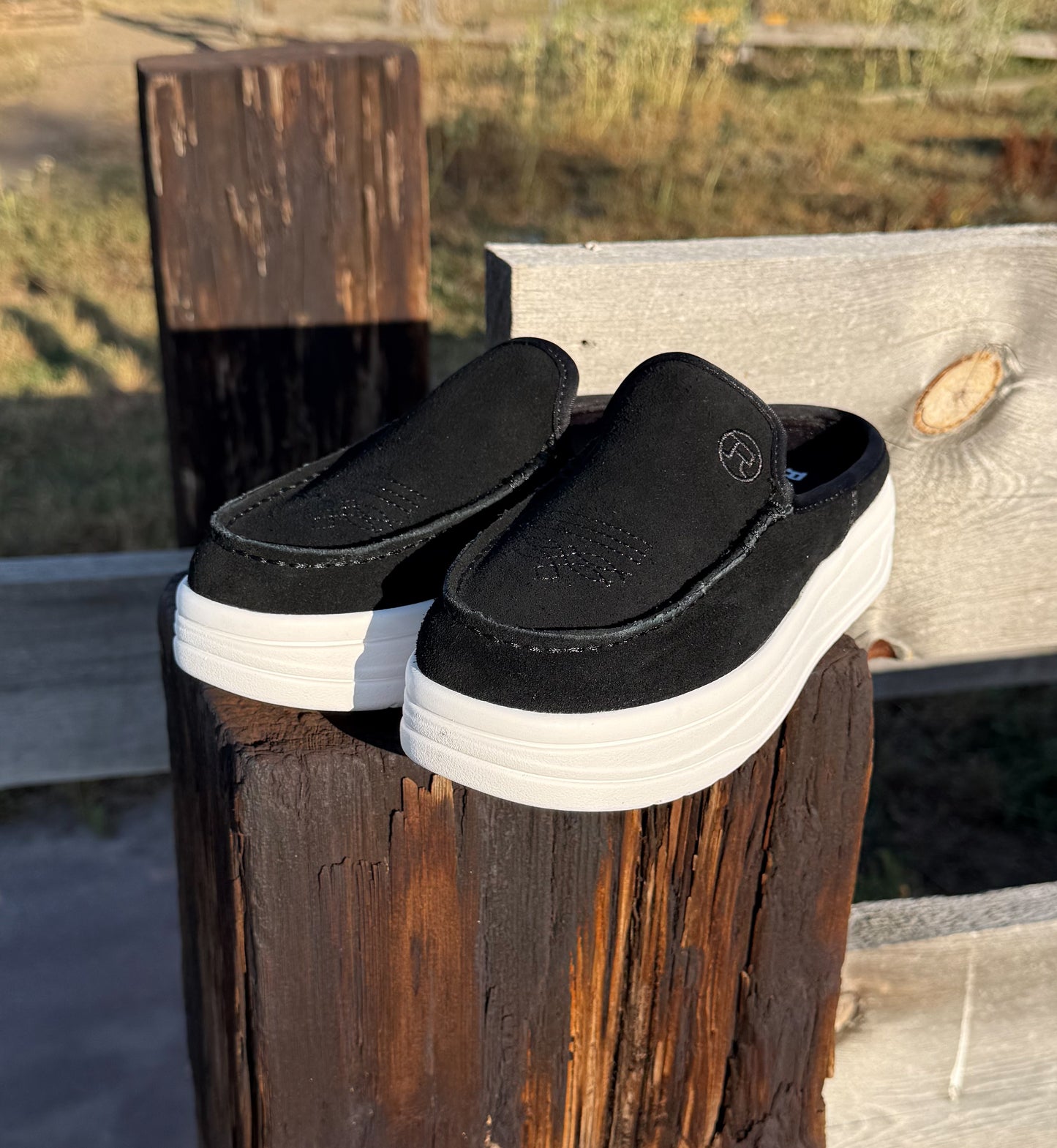 The Cowgirl Mule Slip-Ons *Black