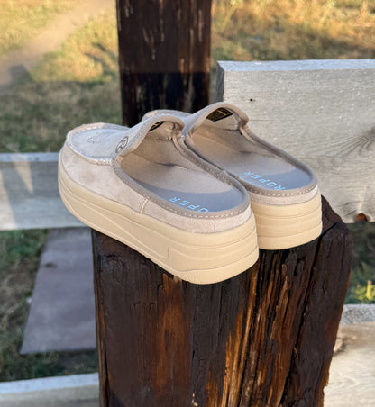 The Cowgirl Mule Slip-Ons *Tan