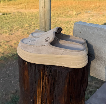 The Cowgirl Mule Slip-Ons *Tan