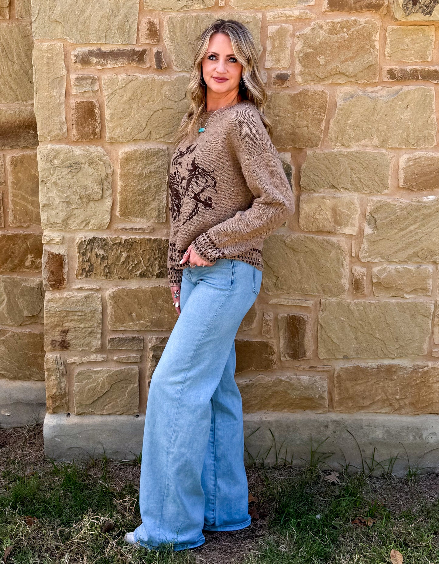 Wind River Horses Sweater *Tan