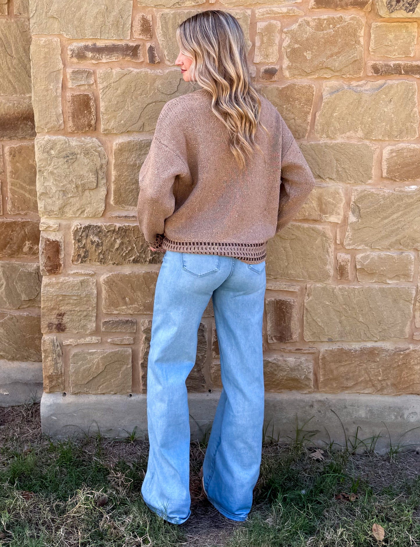 Wind River Horses Sweater *Tan