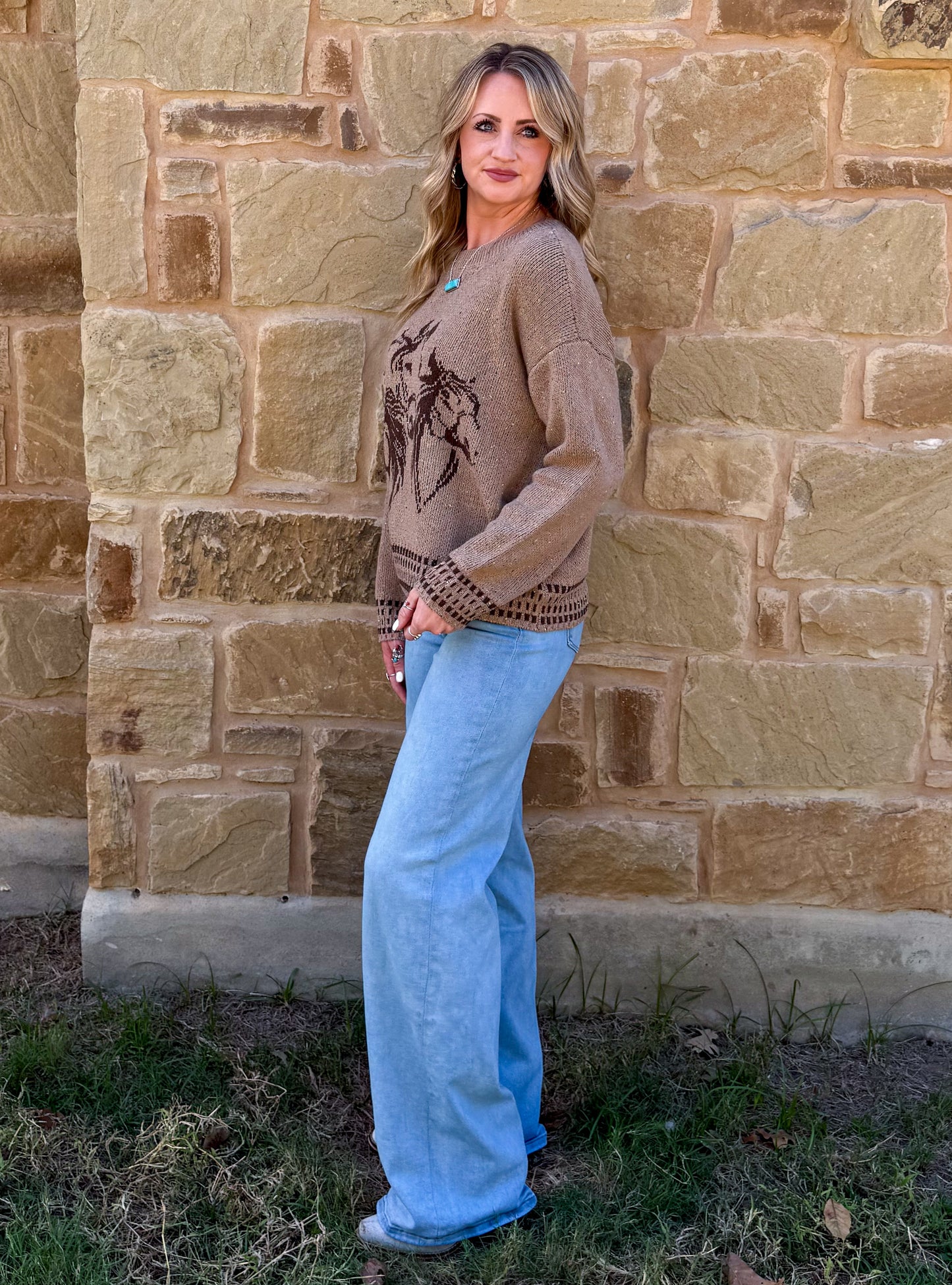 Wind River Horses Sweater *Tan
