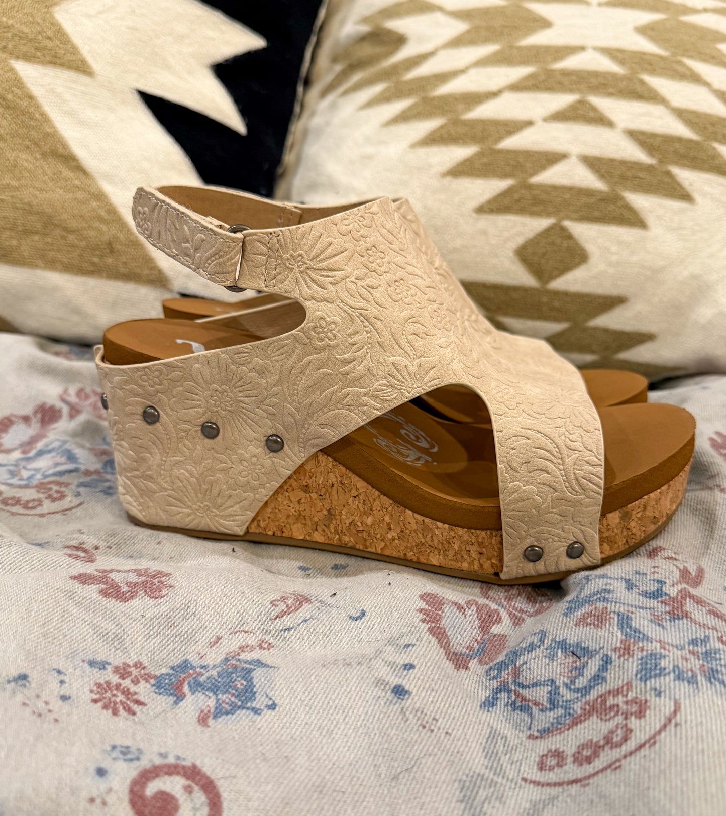 Wally Wedges *Cream