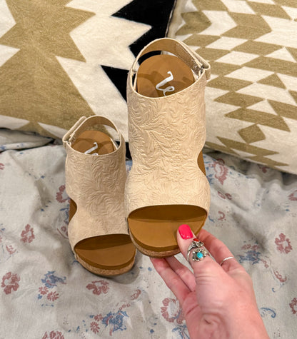 Wally Wedges *Cream