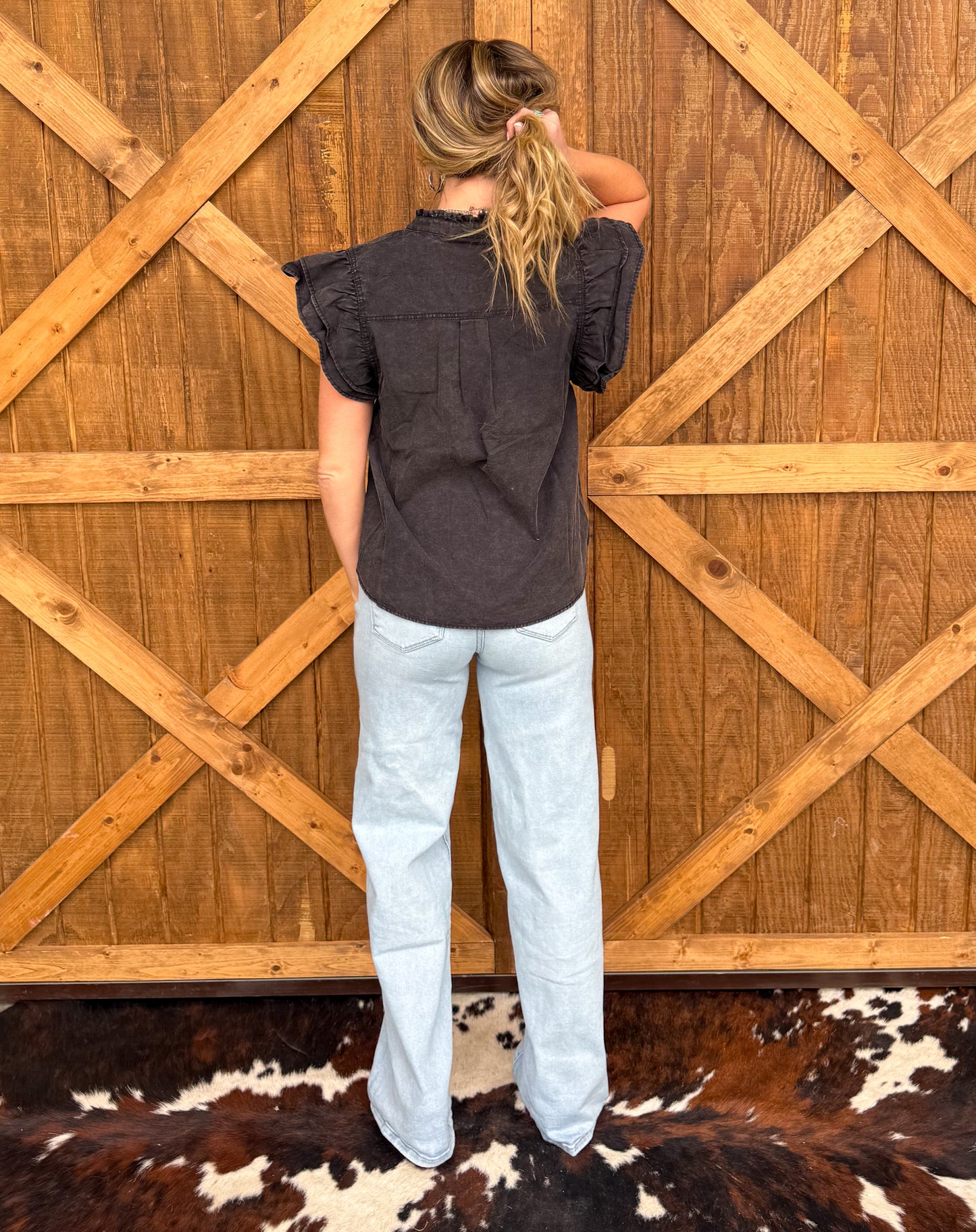 The Annie Oakley Top *Black