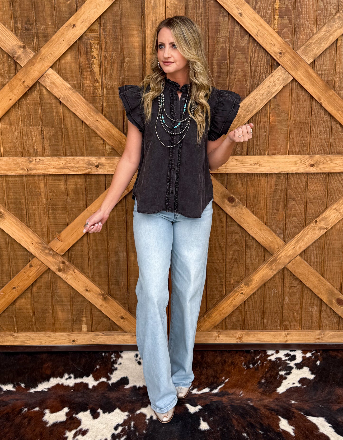 The Annie Oakley Top *Black