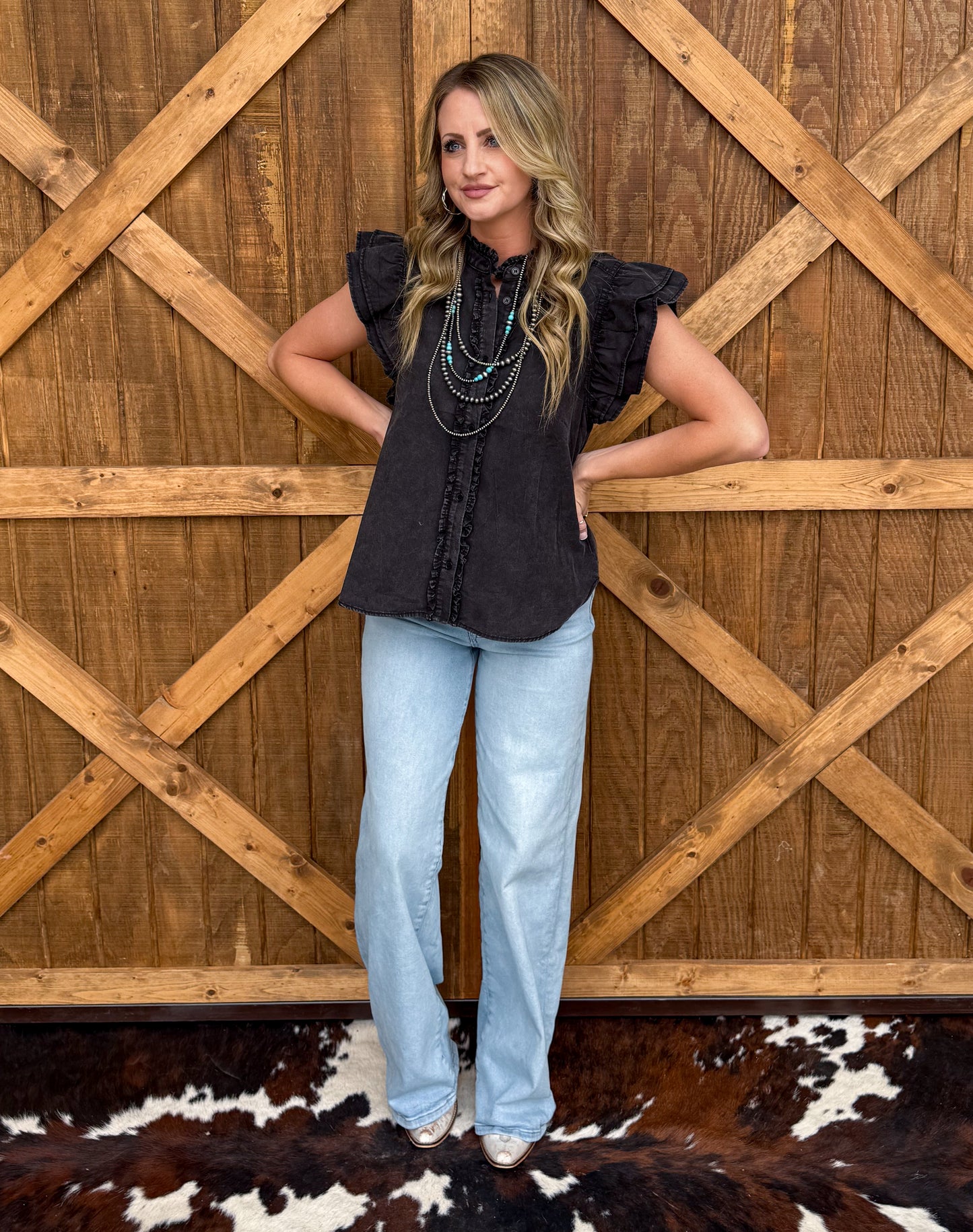 The Annie Oakley Top *Black