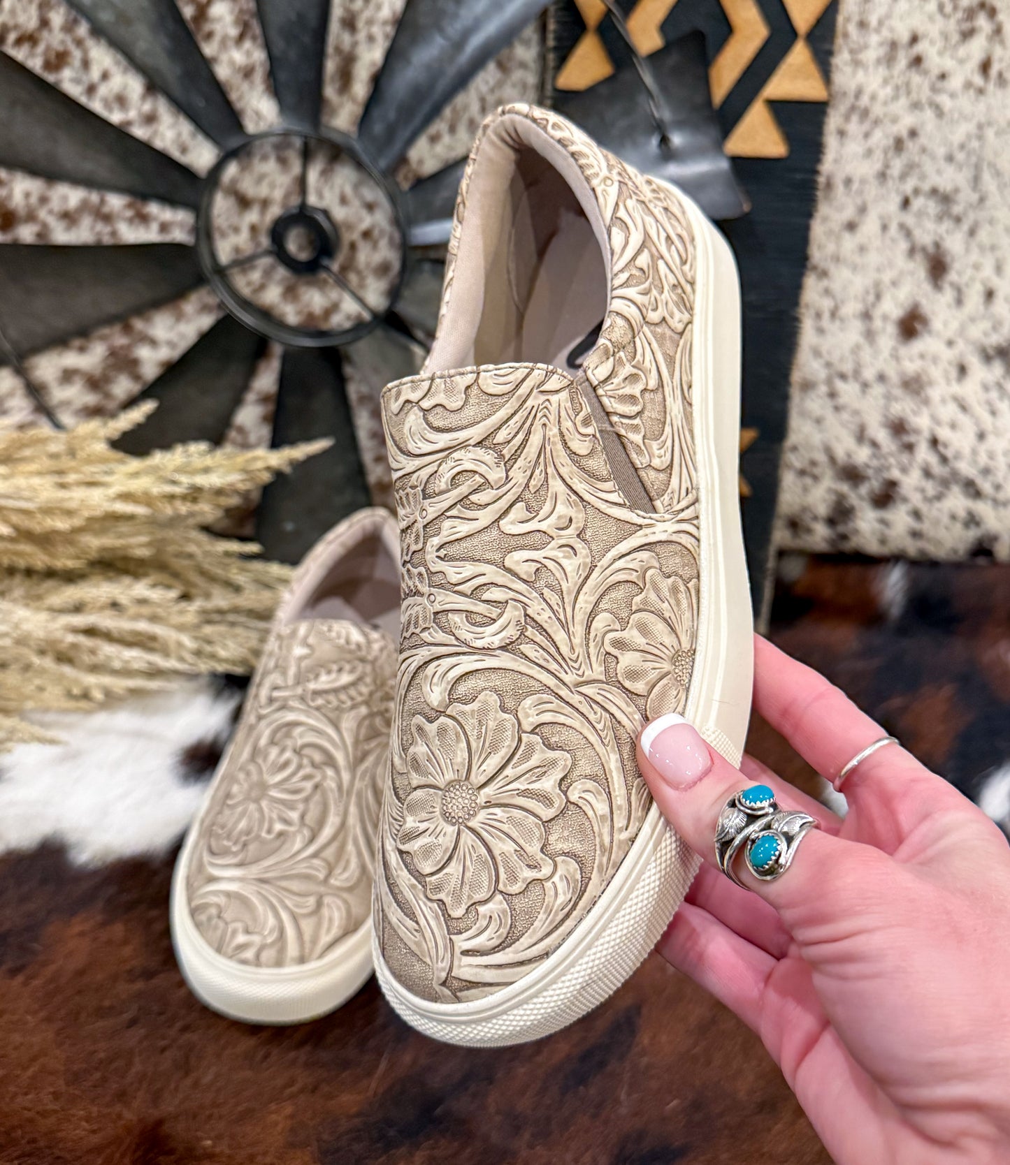 The Rodeo Sneakers * Taupe