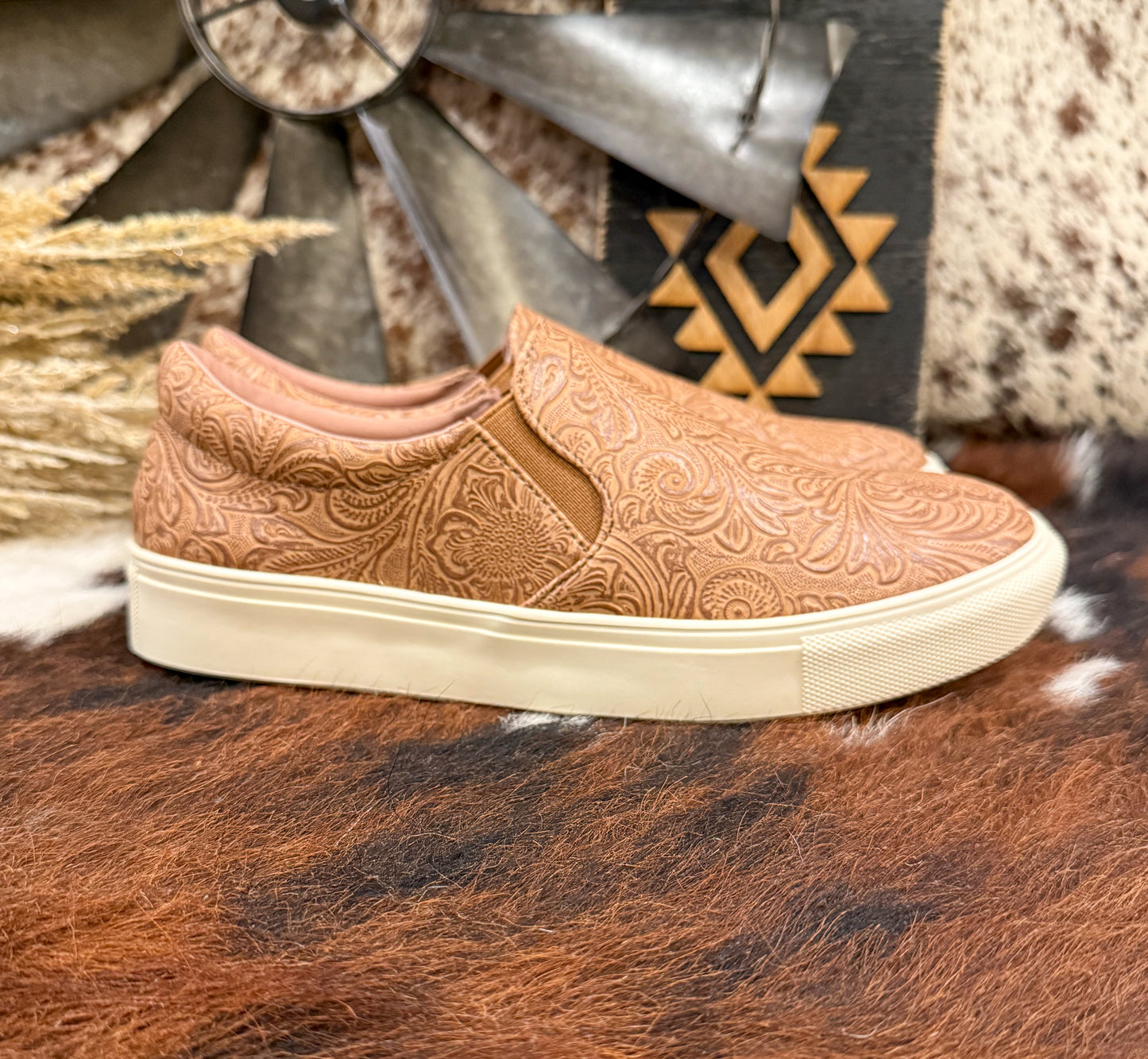 The Rodeo Sneakers *Tan
