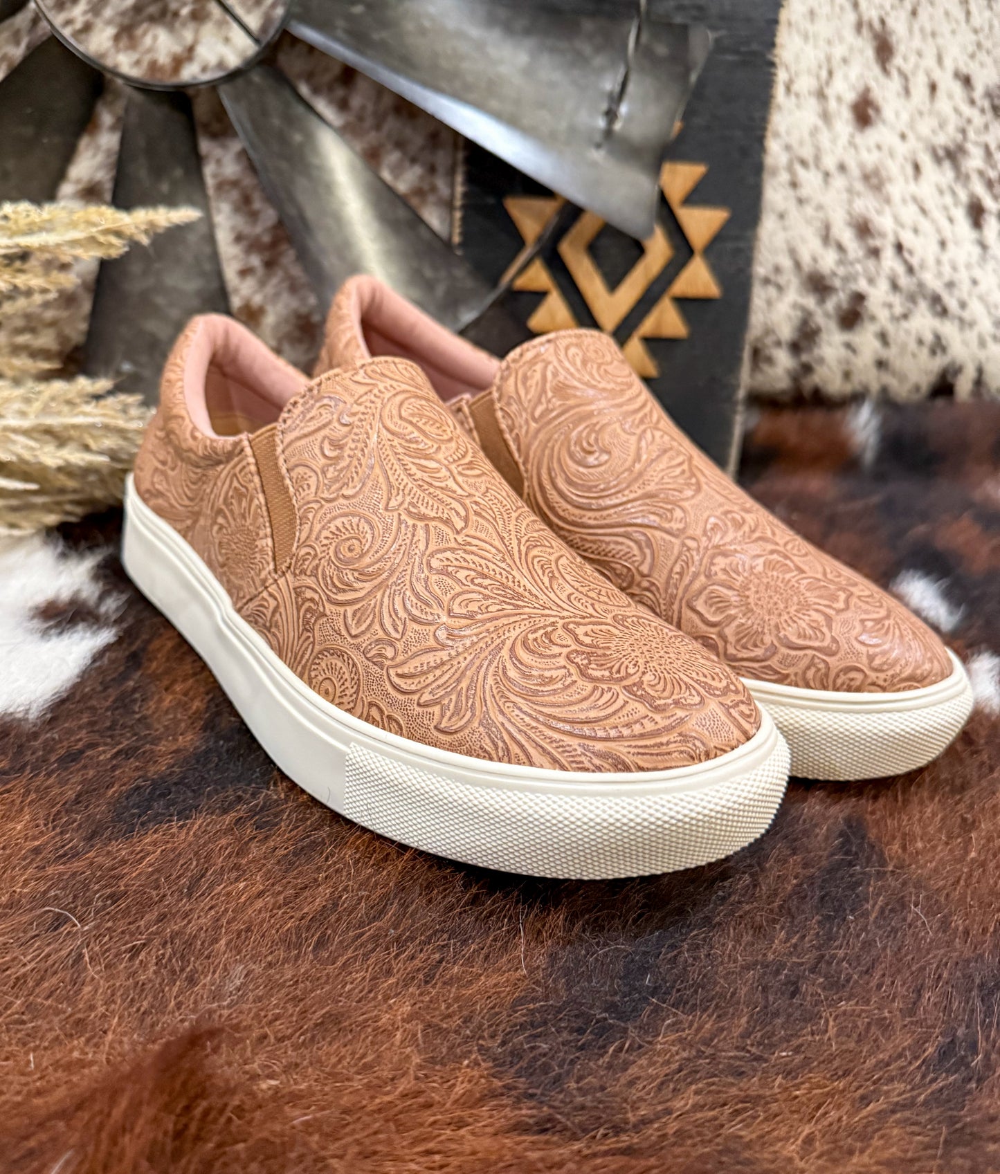 The Rodeo Sneakers *Tan