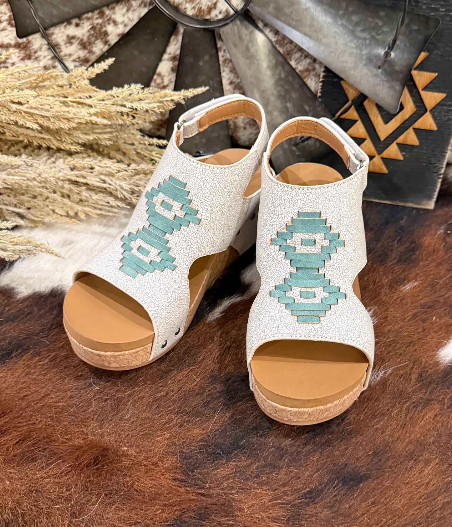 Hana Wedges *Turquoise