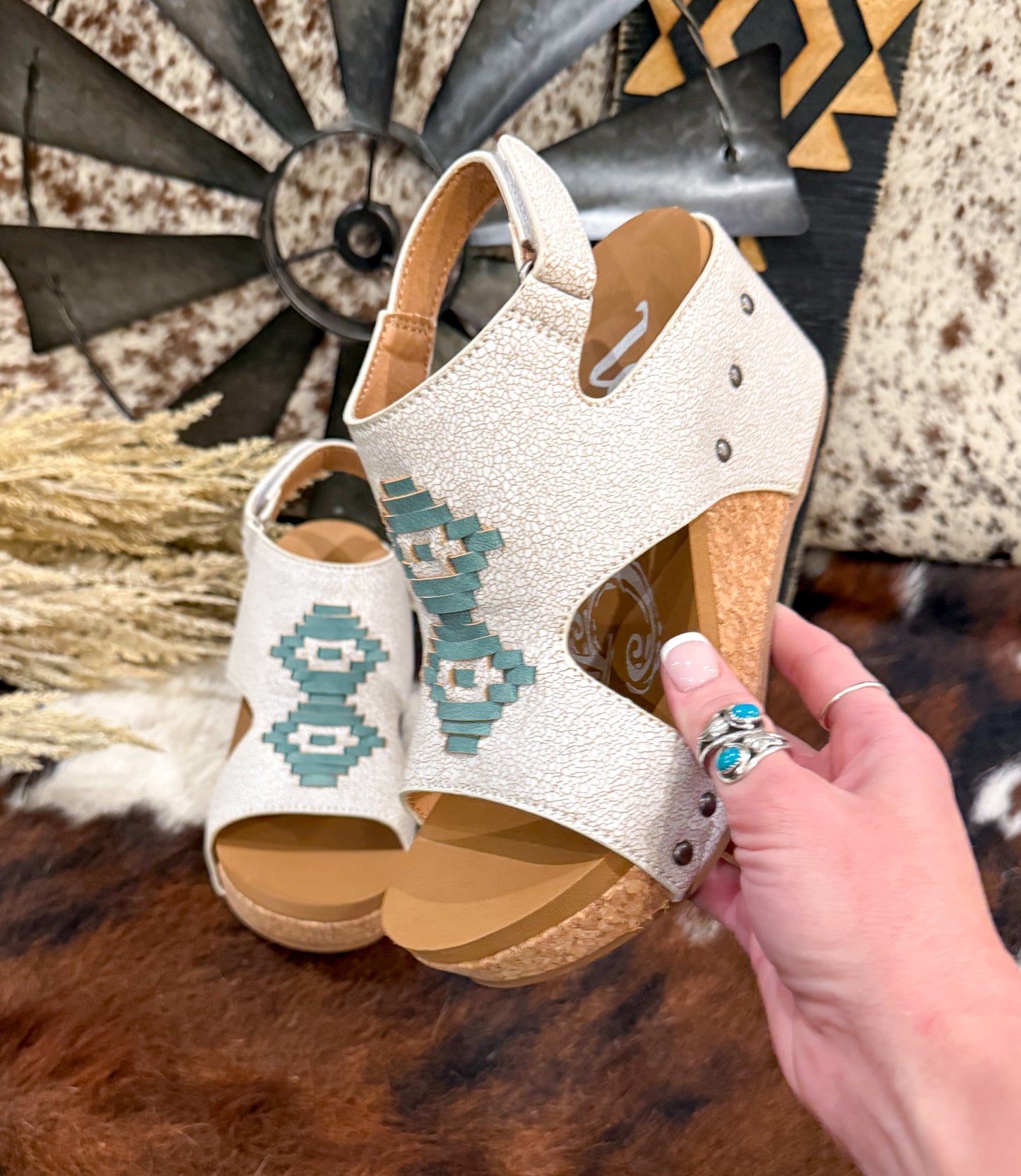 Hana Wedges *Turquoise