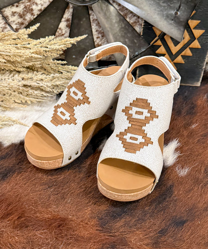 Hana Wedges *Tan