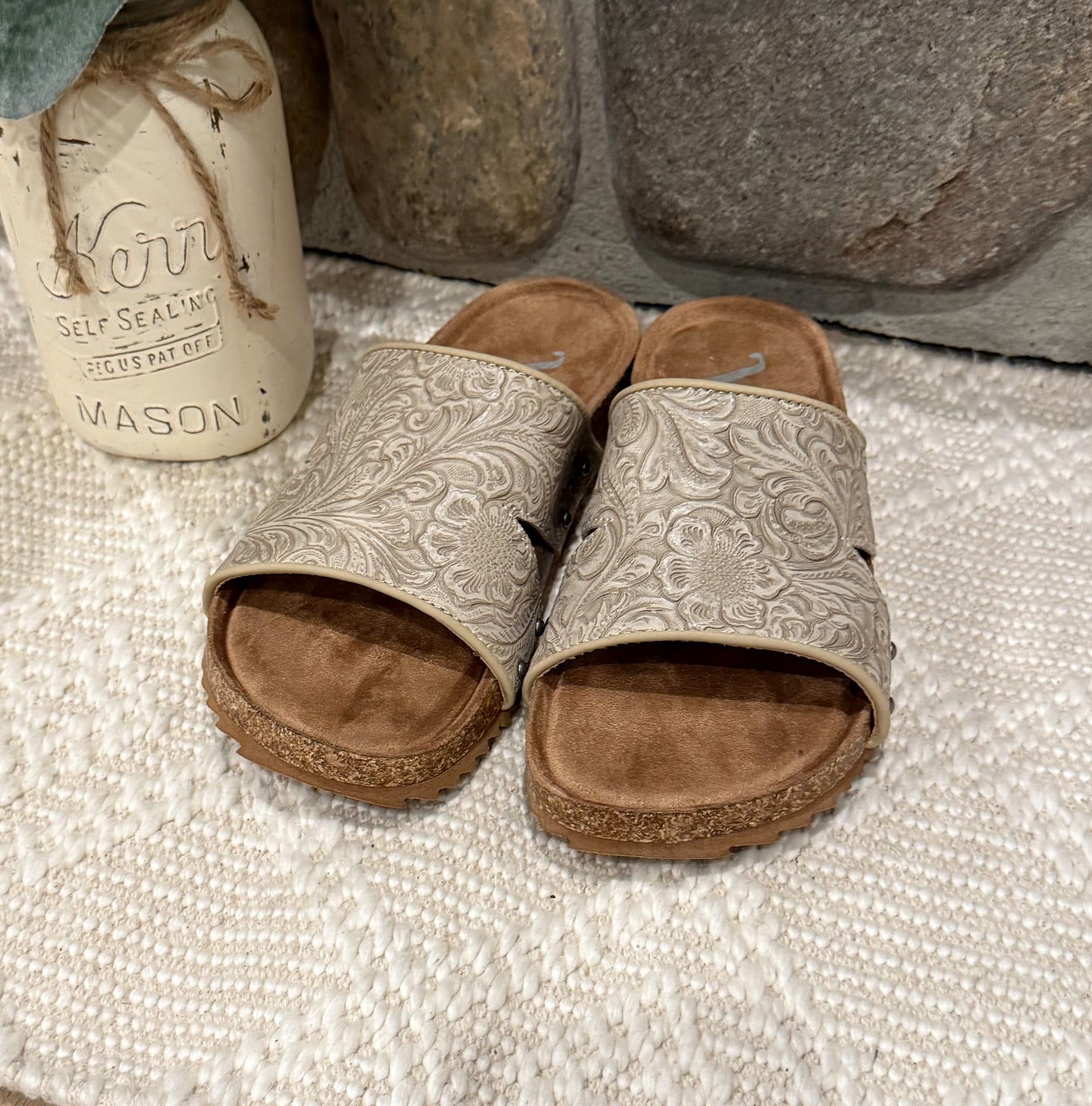 Jordyn Sandals *Taupe