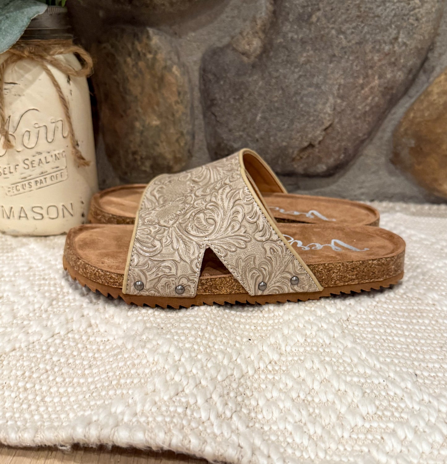 Jordyn Sandals *Taupe