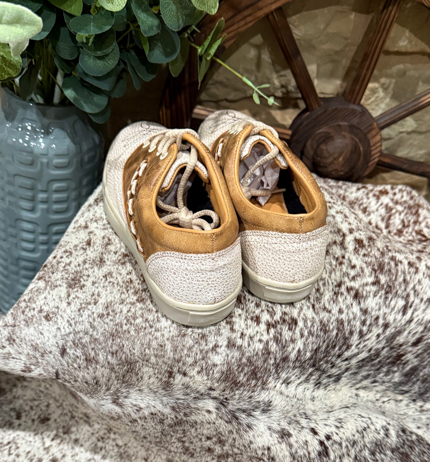 Danielle Leather Tennis Shoes