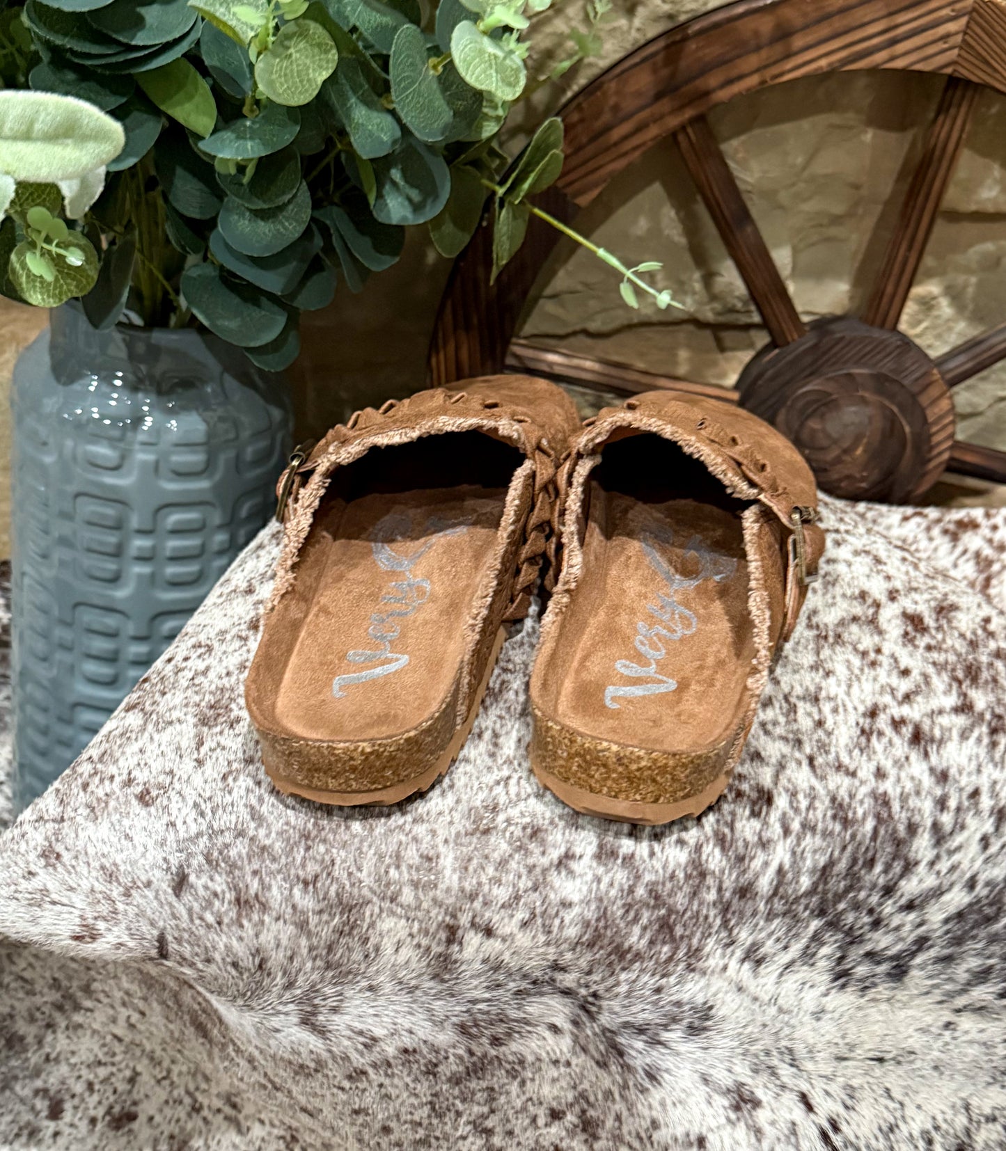 Iris Tooled Slip-Ons *Tan